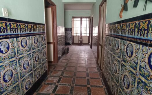 CASA MUY CENTRICA PARA REFORMAR